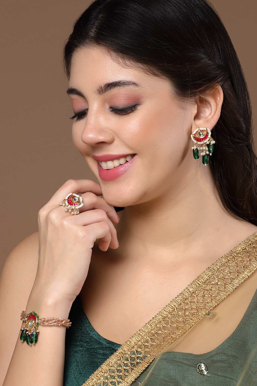 Exquisite Green Beaded Bracelet