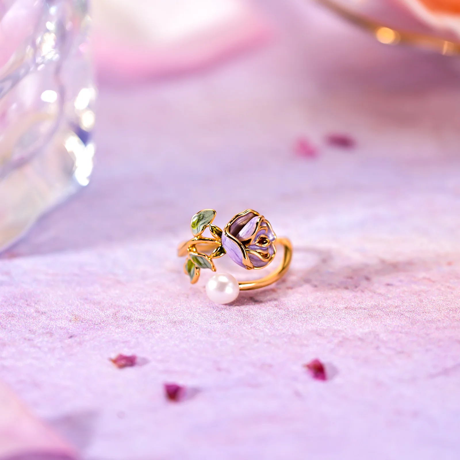 Elegant Floral Pearl Ring